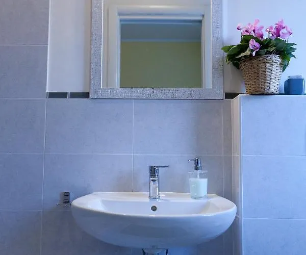 Apartment Marco Polo Vatican Metro A 2 Min - San Pietro 10 Min Rom